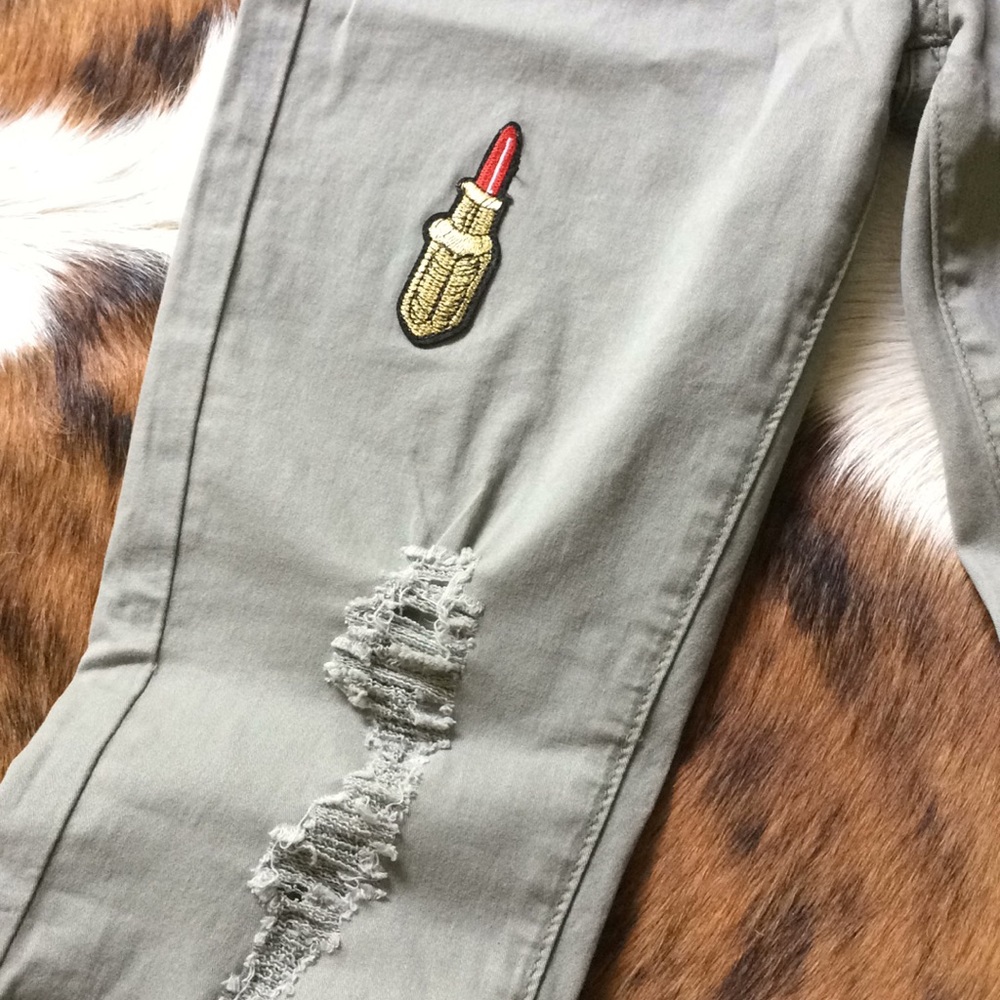 🚀HP🚀 Khaki Green Cotton Jeans with Cute Patches - Picture 4 of 8